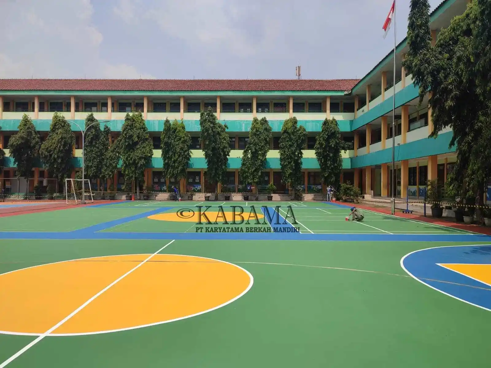 Dokumentasi proyek cat lapangan olahraga