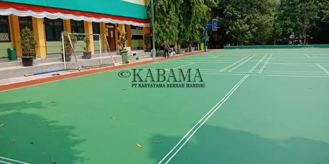 Dokumentasi proyek cat lapangan olahraga