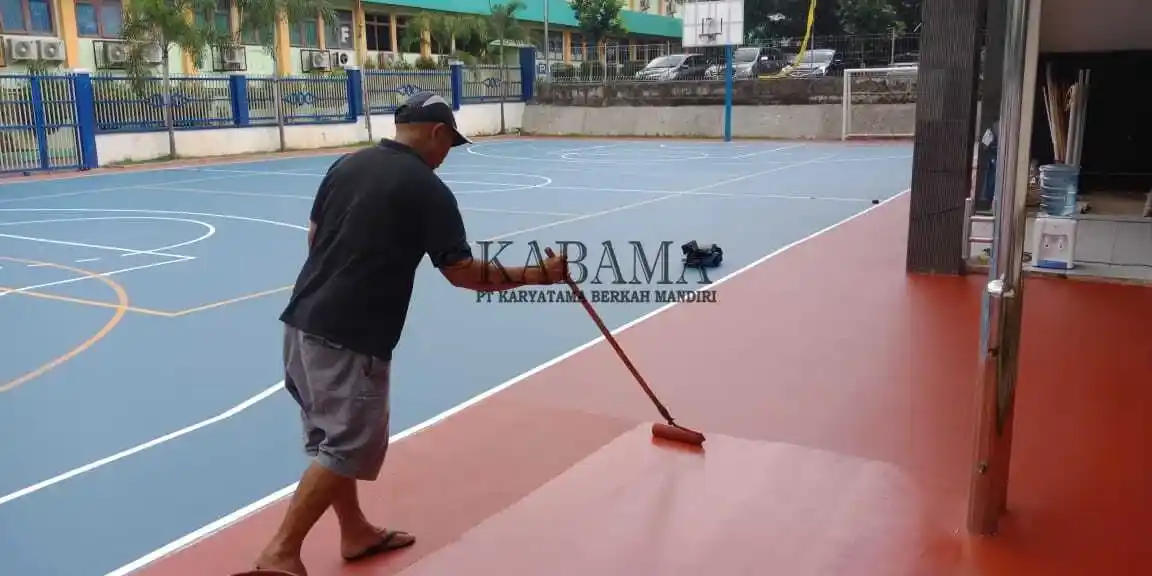 Dokumentasi proyek cat lapangan olahraga